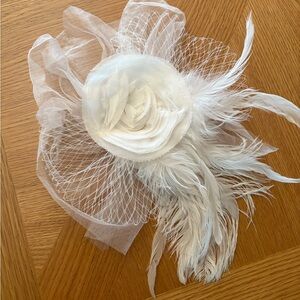 Elegant White Feather Fascinator